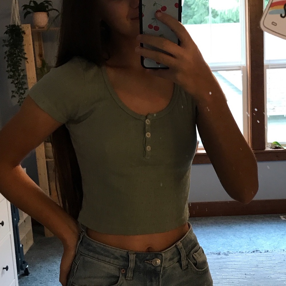 brandy melville eyelet zelly tee